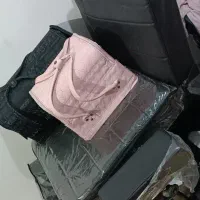 تخت یا سندلی تتو صورت بدن