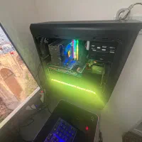 سیستم کامپیوتر گیمینگ و طراحی.