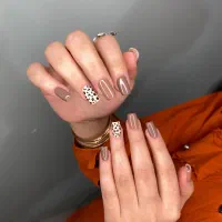 اموزش وکاشت ناخن