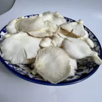 راننده جهت پخش قارچ و میوه