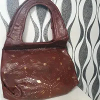 کیف زنانه کاملا نو میباشد یکصد و سی هزار تومان|کیف، کفش، کمربند|سمنان, |دیوار