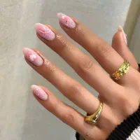 لوازم کاشت ناخن