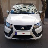 کوییک r سفید مشکی بی رنگ