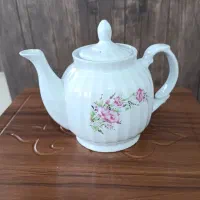 قوری. سالم|قوری، کتری، قهوهساز دستی|گنبد کاووس, |دیوار