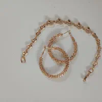 دستبند، گوشواره حلقه ای، هدیه روز مادر، روز زن