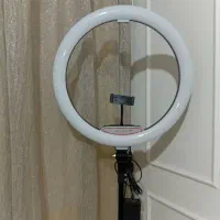 رینگ لایت کاملا سالم و نو