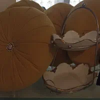 جالباسی.  کوسن  شیرینی خوری  جا شمعی