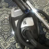 جاروبرقی  در حد نو کم استفاده شده