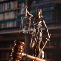 وکیل و مشاوره حقوقی