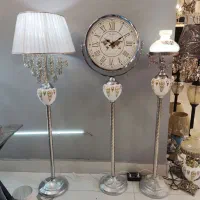 ساعت ایستاده کنارسالنی اویسا