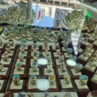 فروشنده نقره و بدلیجات