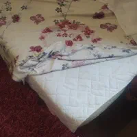 کفی تخت به همراه. تشک یک نفره سالم