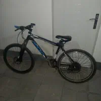 یک عدد دوچرخه کوهستانی ۲۶ در حد