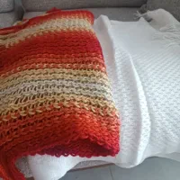 تعدادی لباس|لباس|کرمانشاه, |دیوار