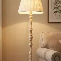 آباژور و کنار سالنی