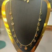 گالری طلا فروشی فرهاد طلاهای مینمال با اجرت مناسب