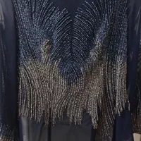 کاردر منزل سنگ دوزی منجوق دوزی