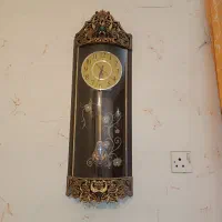 ساعت دیواری سالم وتمیز