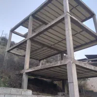 2۱۵متر زمین ۱۲۰متر بنا نیمه کاره