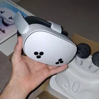 عینک واقعیت مجازی متا کوئست تری اس meta quest 3S