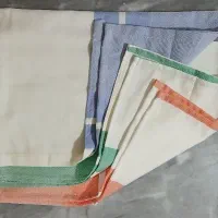 دستمال نم‌گیر