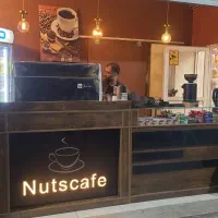 همکار خانم جهت ظرف شویی