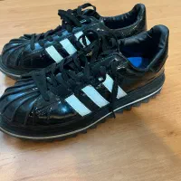 کتونی adidas