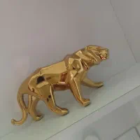 مجسمه سرامیکی طلایی