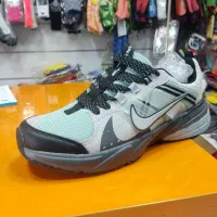 کفش پیاده روی و ورزشی|کیف، کفش، کمربند|طبس, |دیوار