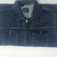 کارگر ساده آقا جوان زیر ۳۰ سال وسط کار