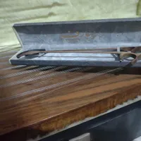 سنتورقدیمی باچمدانش ومضراب حرفه ای