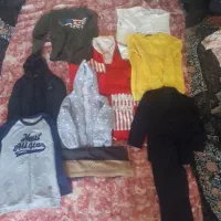 تعدادی لباس مردانه و زنانه