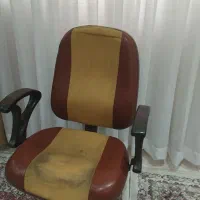 دو عدد صندلی