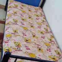 ۲ عدد تخت یک نفره همراه با تشک،کفی