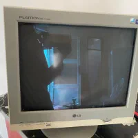 کیس و مانیتور