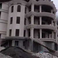 اجرای انواع نماهای سیمانی.