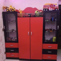 تخت خواب نوجوان و کمد لباس و ویتریت