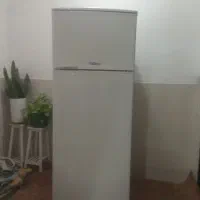 یک عدد یخچال