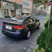 کیا سراتو آپشنال بدون رنگ