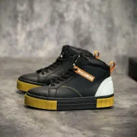 کفش کتونی ساق دار