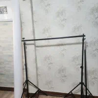 دو پایه به همراه فون سفید عکاسی سالم