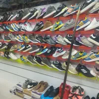 تقریبا 60جفت کتانی به علت تغییر شغل زیر قیمت