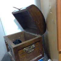 صندوقچه چوبی درب قوس دار برای طلاو جواهر|صنایع دستی و سایر لوازم تزئینی|خاش, |دیوار