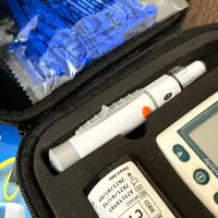 دستگاه قندخون ایزی گلوکوEasy Gluko.