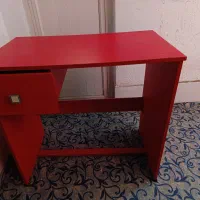 میز دانش آموز ی. و میز زیر تلویزیونی