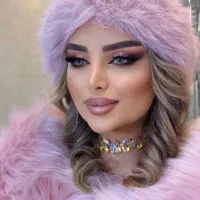 میکاپ کار حرفه ای