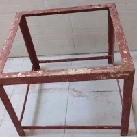 چهار پایه آهنی قدیمی