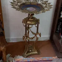 میز برنزی