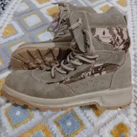 دوجفت پوتین|کیف، کفش، کمربند|هرسین, |دیوار