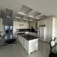 آپارتمان180متری/حاشیه بلوار اصلی/طبقه 5ویوی بینظیر